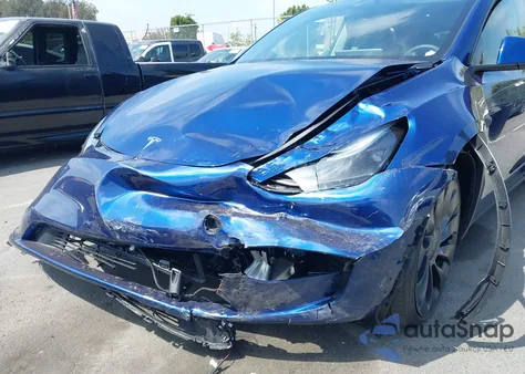 2025 Tesla Model Y Performance Dual Motor All-Wheel Drive from USA, damaged, VIN 7SAYGDEF0SF311177